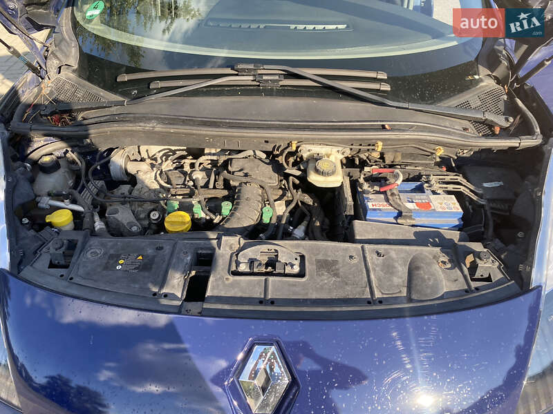 Минивэн Renault Scenic 2009 в Каневе