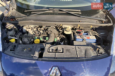 Минивэн Renault Scenic 2009 в 