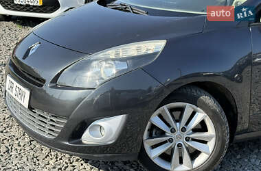 Минивэн Renault Scenic 2011 в 