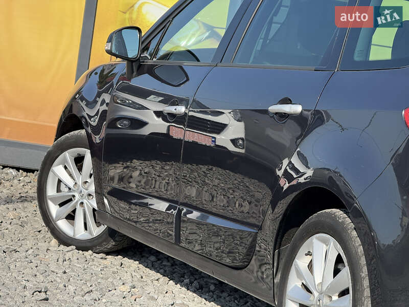 Минивэн Renault Scenic 2011 в Стрые