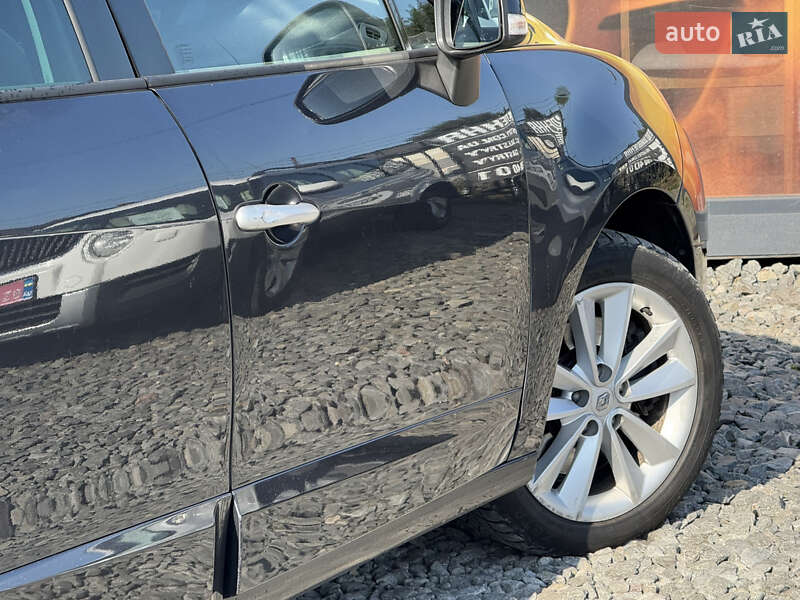 Минивэн Renault Scenic 2011 в Стрые