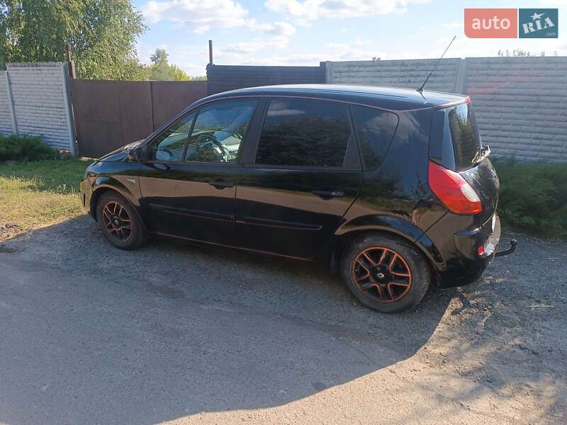 Минивэн Renault Scenic 2005 в Чернигове