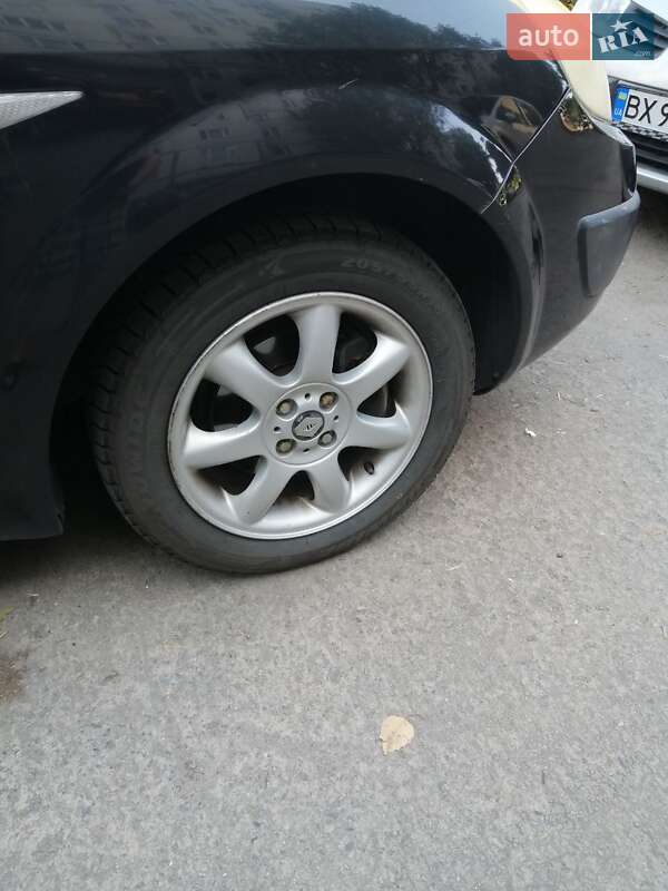 Минивэн Renault Scenic 2004 в Нетешине