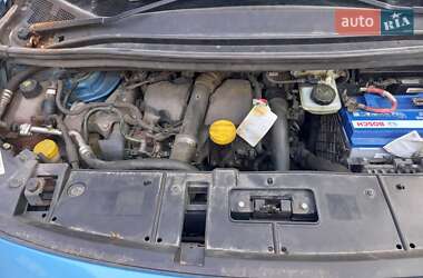 Минивэн Renault Scenic 2012 в 