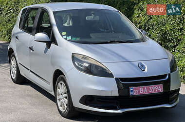 Минивэн Renault Scenic 2014 в 