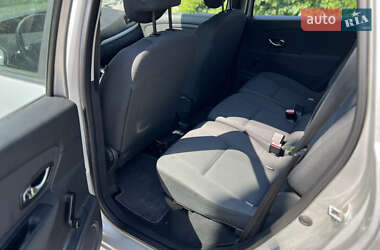 Минивэн Renault Scenic 2014 в 
