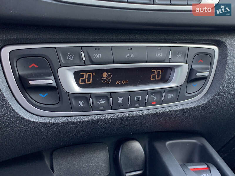 Минивэн Renault Scenic 2015 в Бердичеве