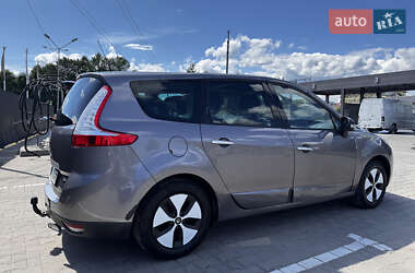 Минивэн Renault Scenic 2010 в 