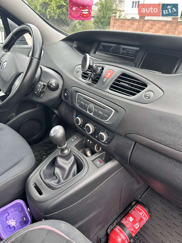 Минивэн Renault Scenic 2009 в Ровно