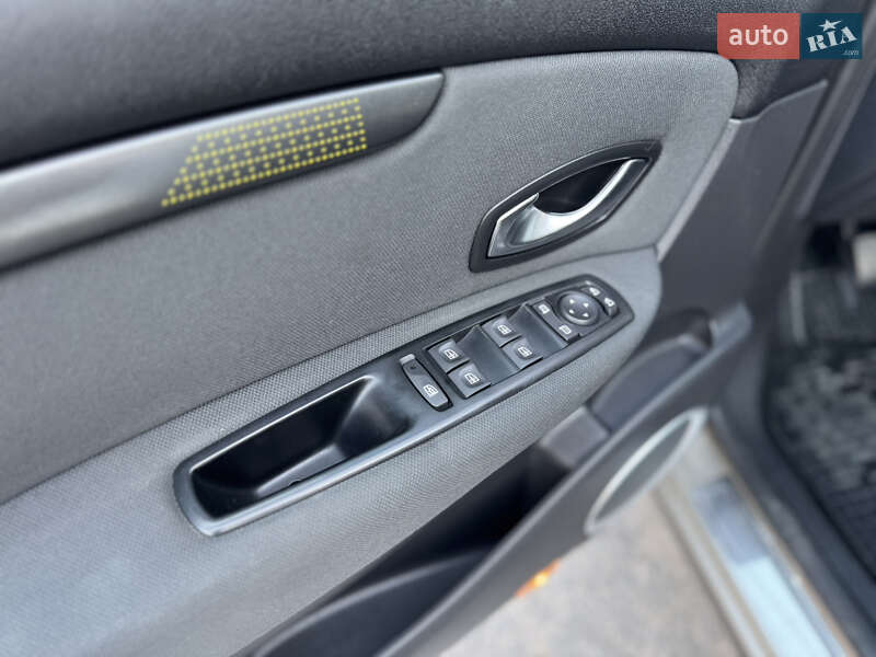 Минивэн Renault Scenic 2010 в Виннице