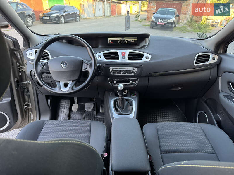 Минивэн Renault Scenic 2010 в Виннице