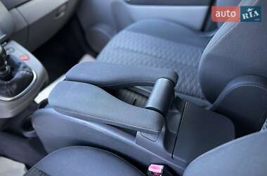 Минивэн Renault Scenic 2006 в 