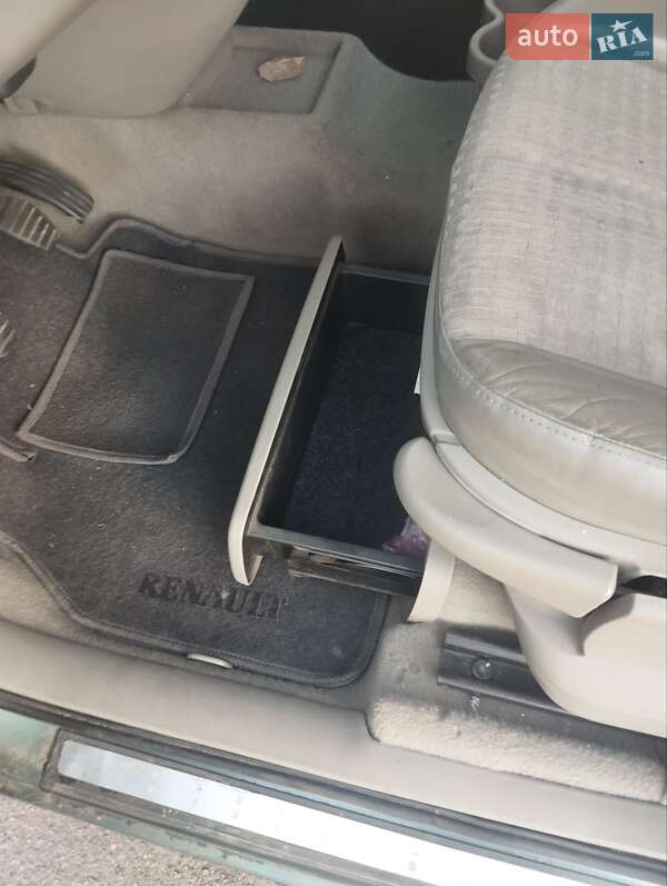 Минивэн Renault Scenic 2004 в Бахмаче