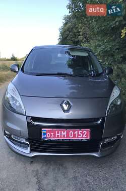 Минивэн Renault Scenic 2012 в 