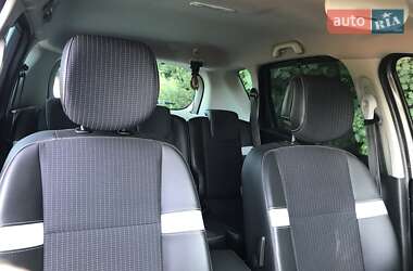Минивэн Renault Scenic 2012 в 