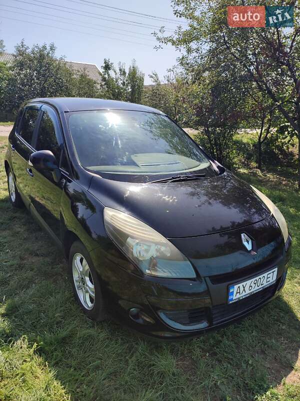 Renault Scenic 2011