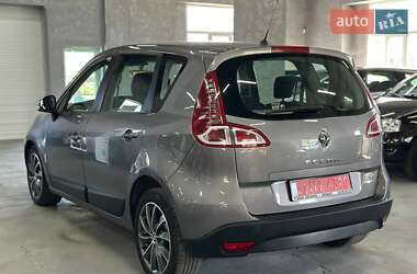 Минивэн Renault Scenic 2011 в 
