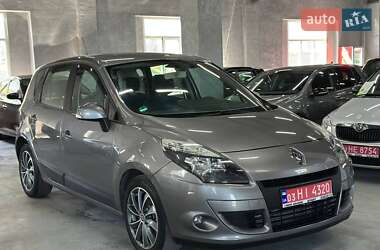 Минивэн Renault Scenic 2011 в 