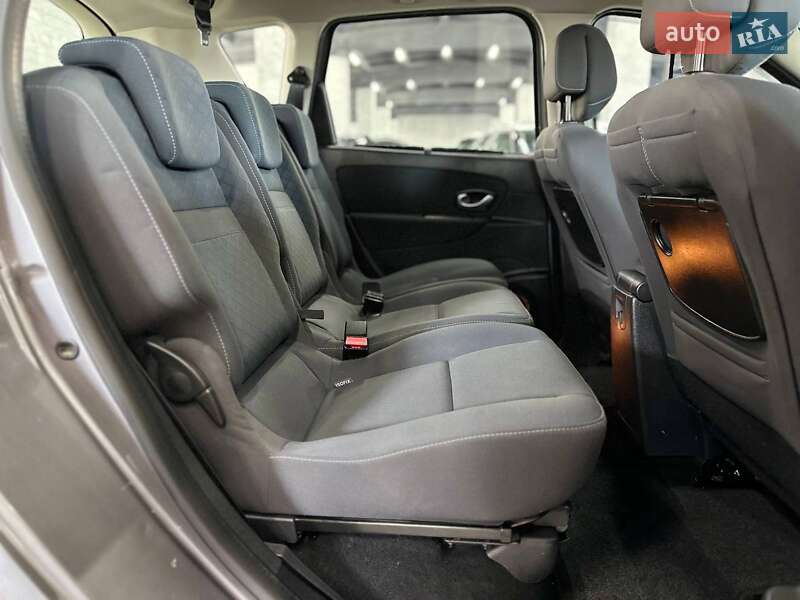 Минивэн Renault Scenic 2011 в Каменском