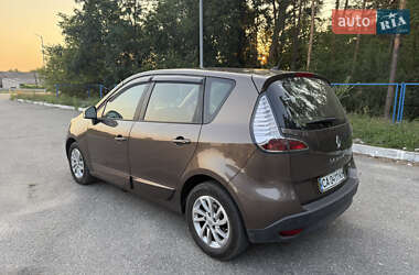Минивэн Renault Scenic 2012 в 