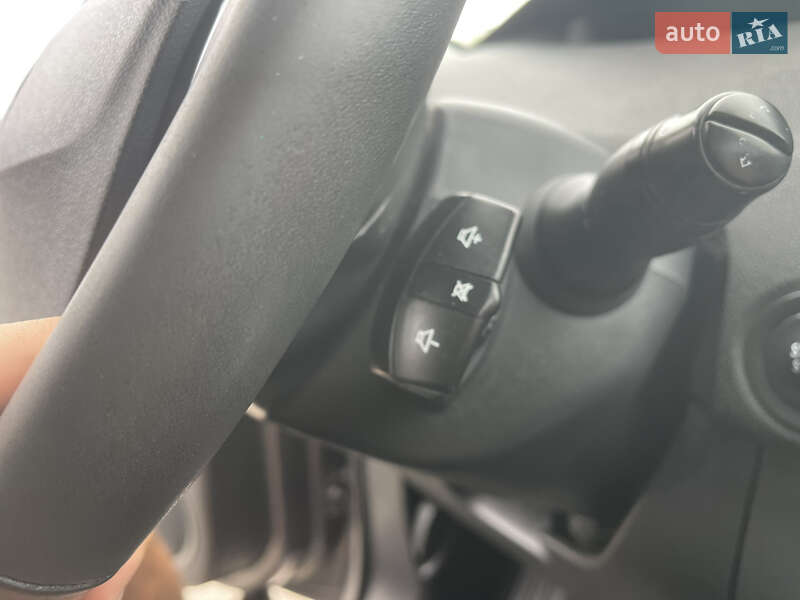 Мінівен Renault Scenic 2011 в Нововолинську