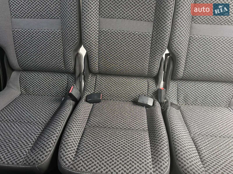 Мінівен Renault Scenic 2011 в Нововолинську