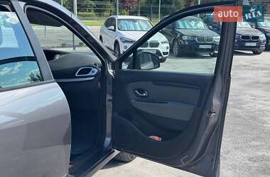Минивэн Renault Scenic 2011 в 