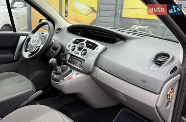 Минивэн Renault Scenic 2008 в 