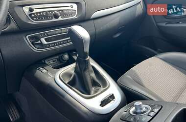 Минивэн Renault Scenic 2010 в 