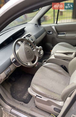 Минивэн Renault Scenic 2003 в 