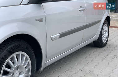 Минивэн Renault Scenic 2005 в 