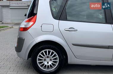 Минивэн Renault Scenic 2005 в 