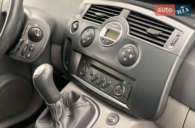 Минивэн Renault Scenic 2005 в 