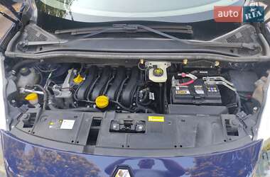 Минивэн Renault Scenic 2010 в 