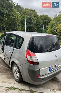 Минивэн Renault Scenic 2005 в 
