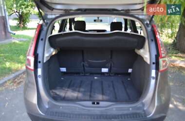 Минивэн Renault Scenic 2010 в 