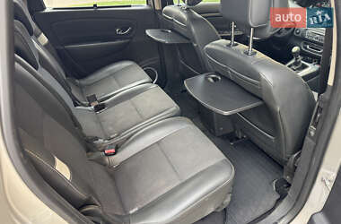 Минивэн Renault Scenic 2011 в 