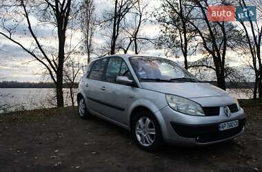 Минивэн Renault Scenic 2005 в 