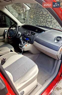 Минивэн Renault Scenic 2005 в 