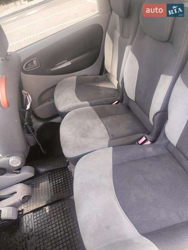 Минивэн Renault Scenic 2002 в Луцке