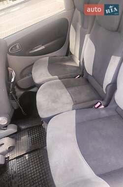 Минивэн Renault Scenic 2002 в 