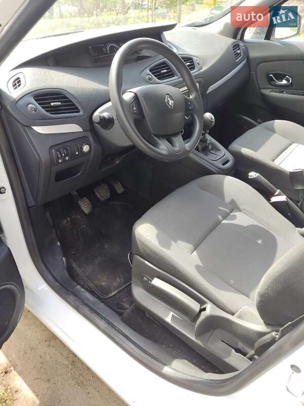 Минивэн Renault Scenic 2012 в Сумах