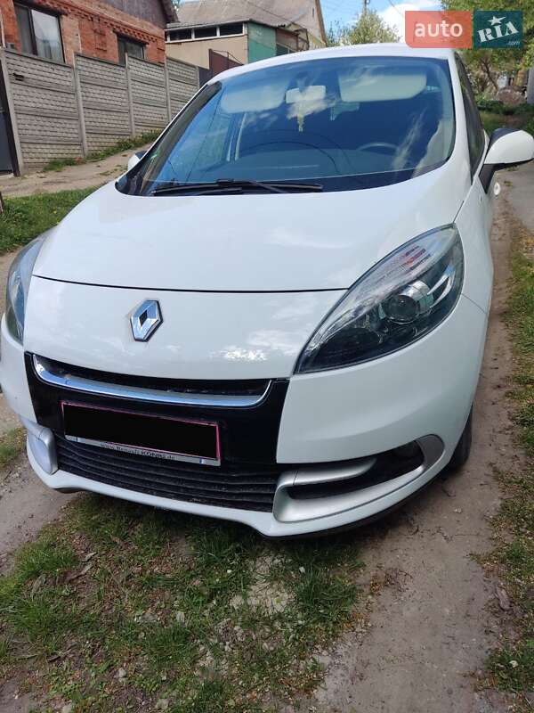 Минивэн Renault Scenic 2012 в Сумах