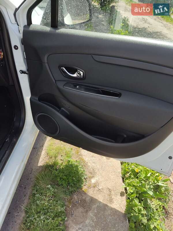 Минивэн Renault Scenic 2012 в Сумах