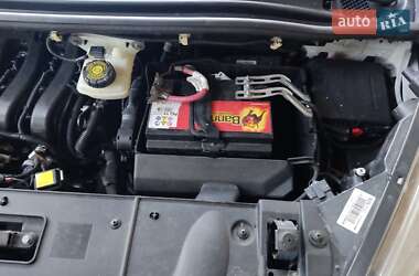 Минивэн Renault Scenic 2012 в 