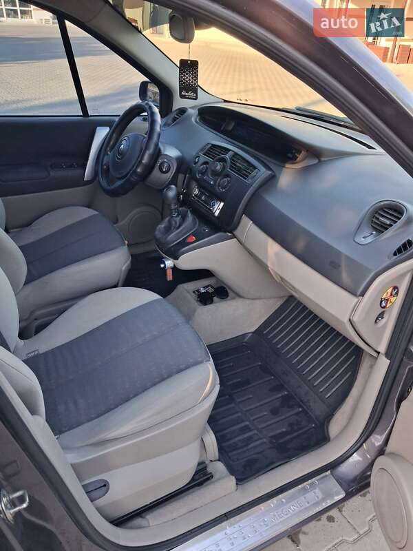 Минивэн Renault Scenic 2003 в Могилев-Подольске фото 2 Минивэн Renault Scenic 2003 в Могилев-Подольске