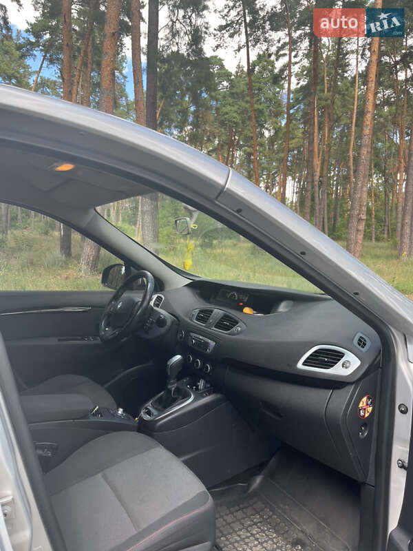 Минивэн Renault Scenic 2012 в Александровке фото 7 Минивэн Renault Scenic 2012 в Александровке