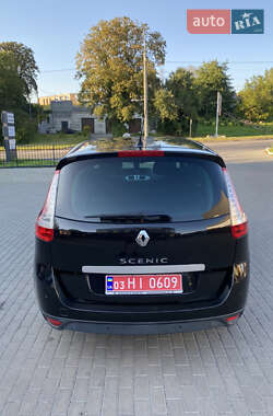 Минивэн Renault Scenic 2011 в 