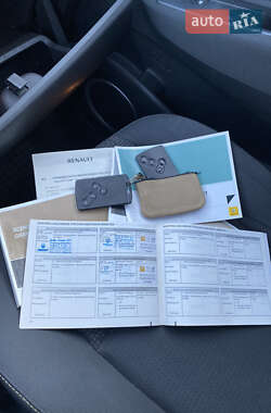 Минивэн Renault Scenic 2011 в 
