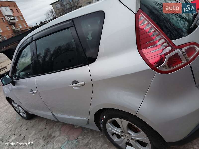 Минивэн Renault Scenic 2011 в Сумах
